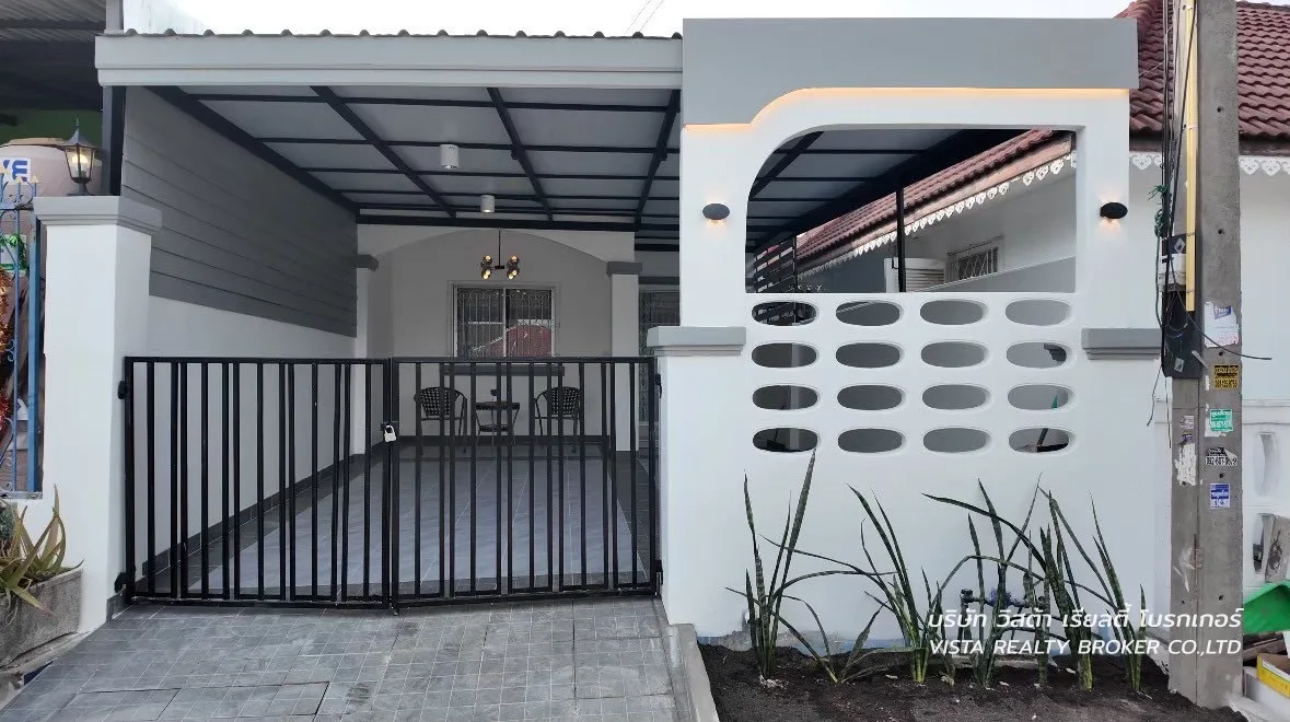 ทาวน์เฮาส์หลังมุม หมู่บ้านรัตนากร 1-2