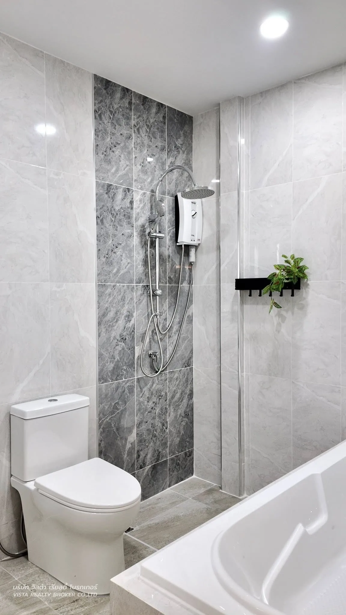 บ้านเดี่ยว 1 ชั้น หมู่บ้านพบสุข ทำใหม่ทั้งหลัง  มีสวนหลังบ้าน ซอยสยามคันทรีคลับ (ถนนพรประภานิมิตร 13) - 13