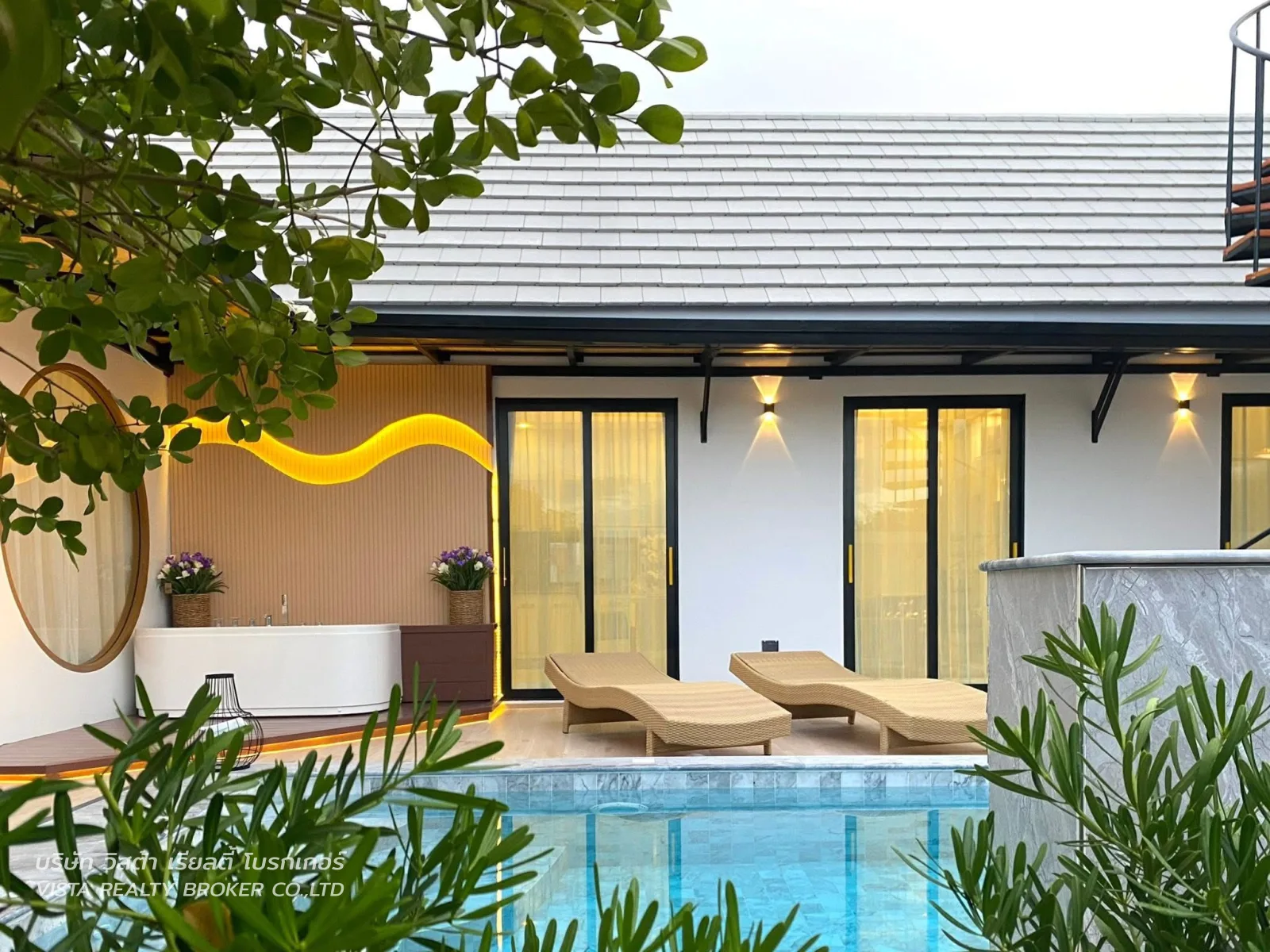 พูลวิลล่าสร้างใหม่ แปลงมุมติดถนน 3 ด้าน รายล้อมด้วยธรรมชาติและความร่มรื่น ทำเลทอง ห้วยใหญ่ พัทยา