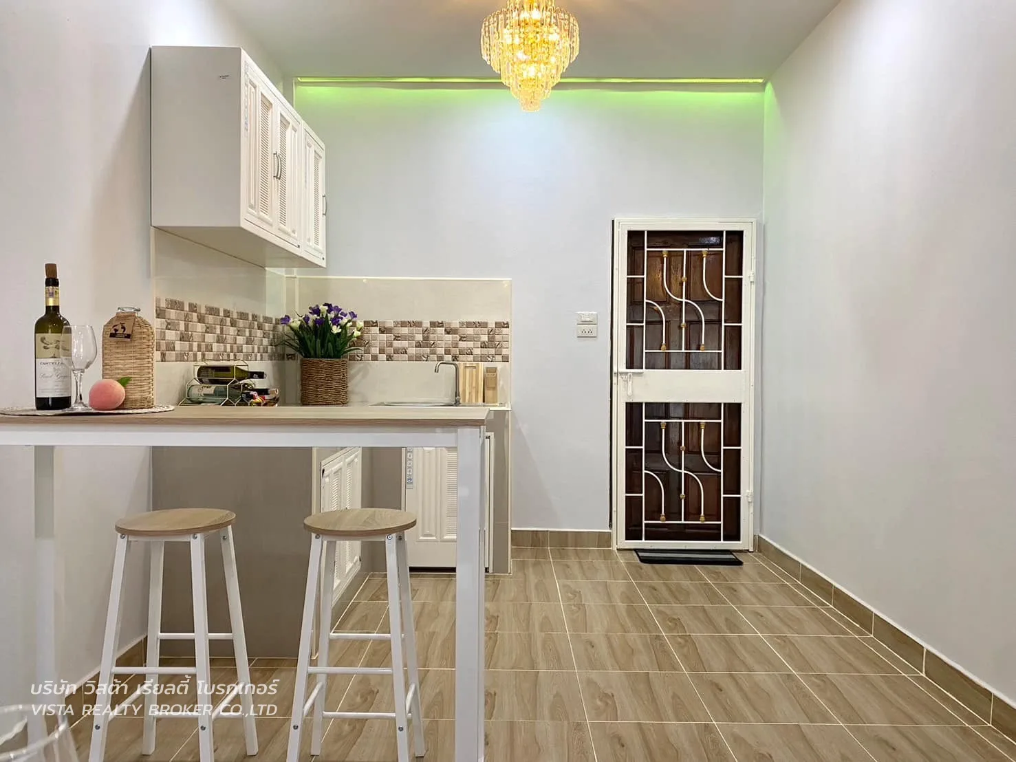 ทาวน์เฮ้าส์หลังใหญ่ เงียบสงบดีมาก หมู่บ้านรวิพรวิลเลจ2 ซอยเขาน้อย พัทยา - 15