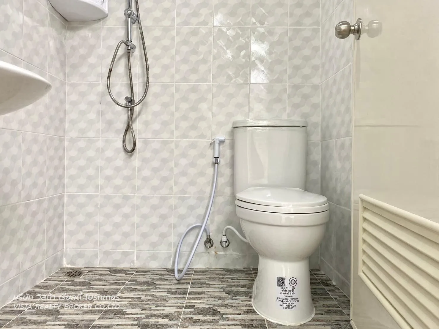 ทาวน์เฮ้าส์หลังใหญ่ เงียบสงบดีมาก หมู่บ้านรวิพรวิลเลจ2 ซอยเขาน้อย พัทยา - 16