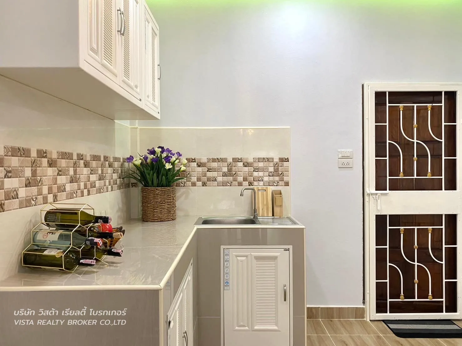 ทาวน์เฮ้าส์หลังใหญ่ เงียบสงบดีมาก หมู่บ้านรวิพรวิลเลจ2 ซอยเขาน้อย พัทยา - 20