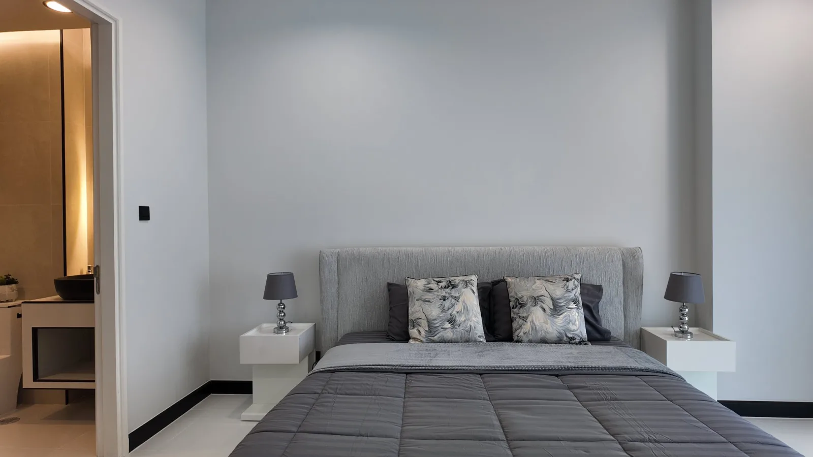 Luxury Condo ติดหาดวงศ์อมาตย์ มาพร้อมยูนิตขนาดใหญ่ วิวทะเลชัด และมีความเป้นส่วนตัวสูงสุด! - 12