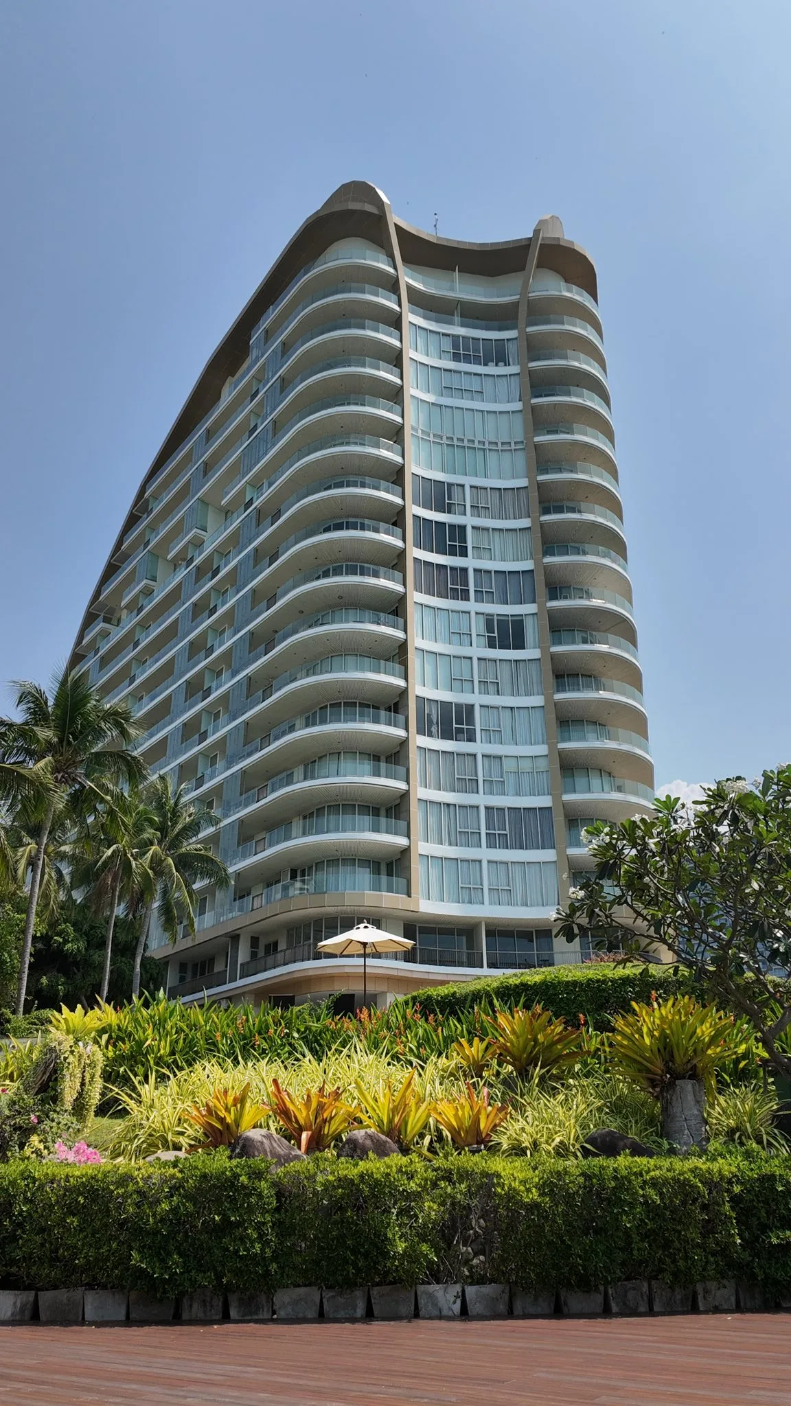 Luxury Condo ติดหาดวงศ์อมาตย์ มาพร้อมยูนิตขนาดใหญ่ วิวทะเลชัด และมีความเป้นส่วนตัวสูงสุด! - 18