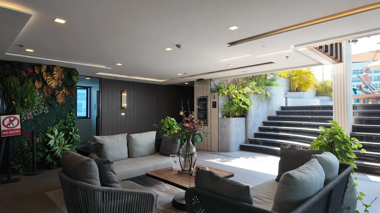 คอนโดหรูระดับไอคอน ใช้ชีวิตสุดหรูสไตล์โรงแรม 5 ดาว ใจกลางเมืองพัทยา โซนเขาพระตำหนัก วิวทะเลตรงทุกยูนิต โครงการรางวัลการันตีคุณภาพ - 14